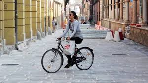 Bologna sconti al cinema per chi arriva in bicicletta