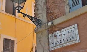 Roma atti osceni a via Margutta