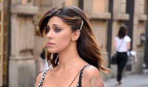 Belen e il suo nuovo tapiro, il ventunesimo ed è record