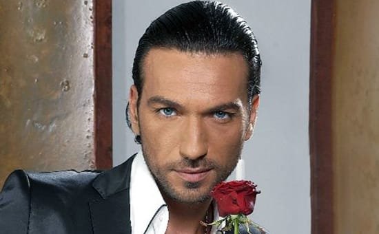 Grande Fratello Vip è Costantino il primo a lasciare la casa