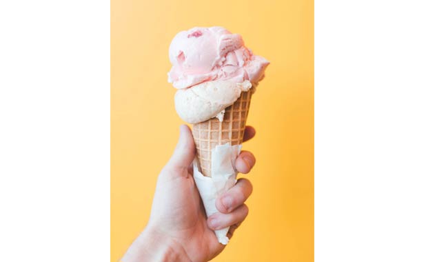 La punta del cono gelato troppi grassi attenzione a mangiarla