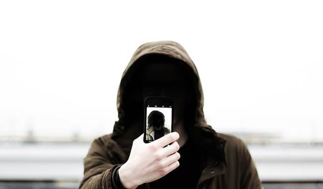 Selfie ad alta quota, donna muore a Panama