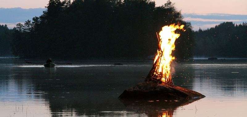 Come fa acqua a spegnere il fuoco