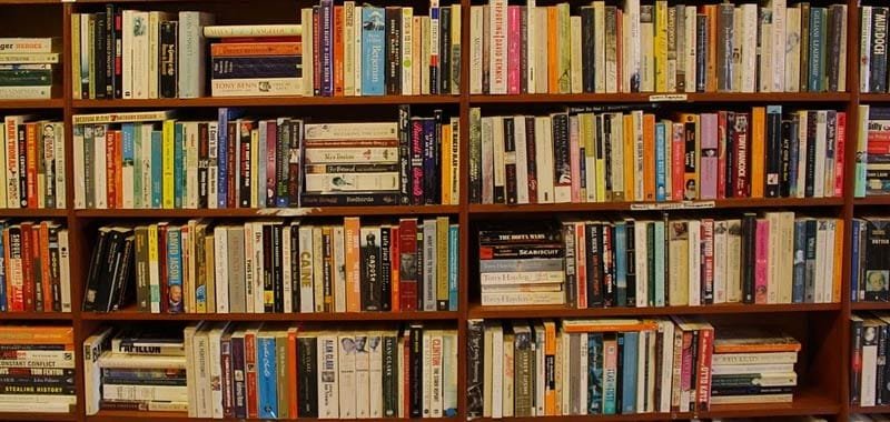 In Lombardia non riaprono neppure librerie e cartolibrerie