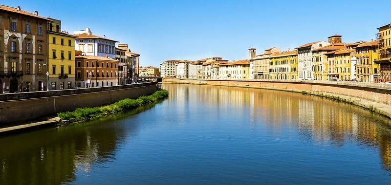 Pisa, 23 anni morto annegato mentre salvava un cavallo