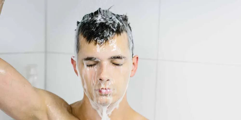Fare la doccia ogni giorno puo essere altamente nocivo