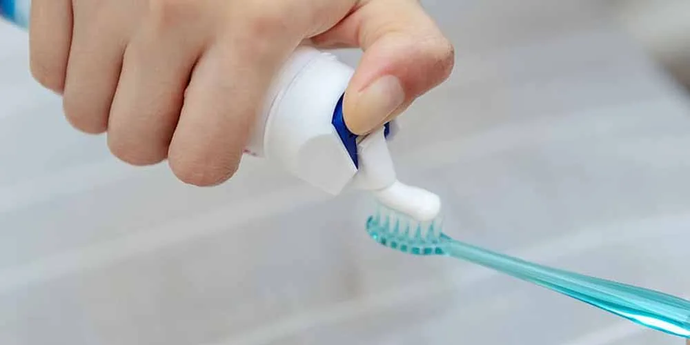 Dentifricio Il fluoro davvero dannoso