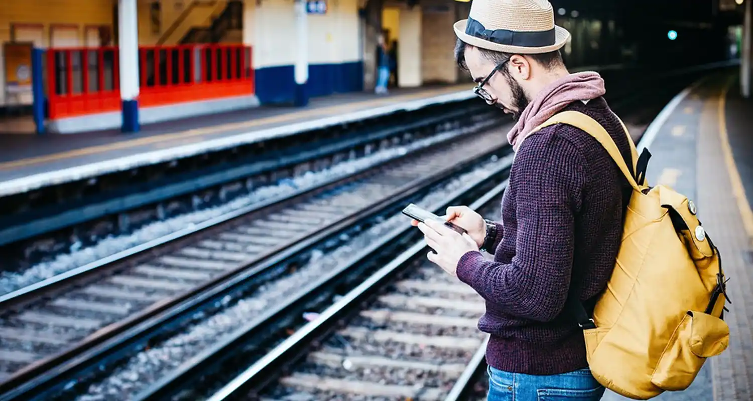 SMS compie ben 30 anni