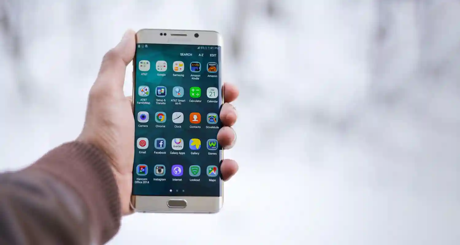 Samsung rivela i primi telefoni basati sull’intelligenza artificiale