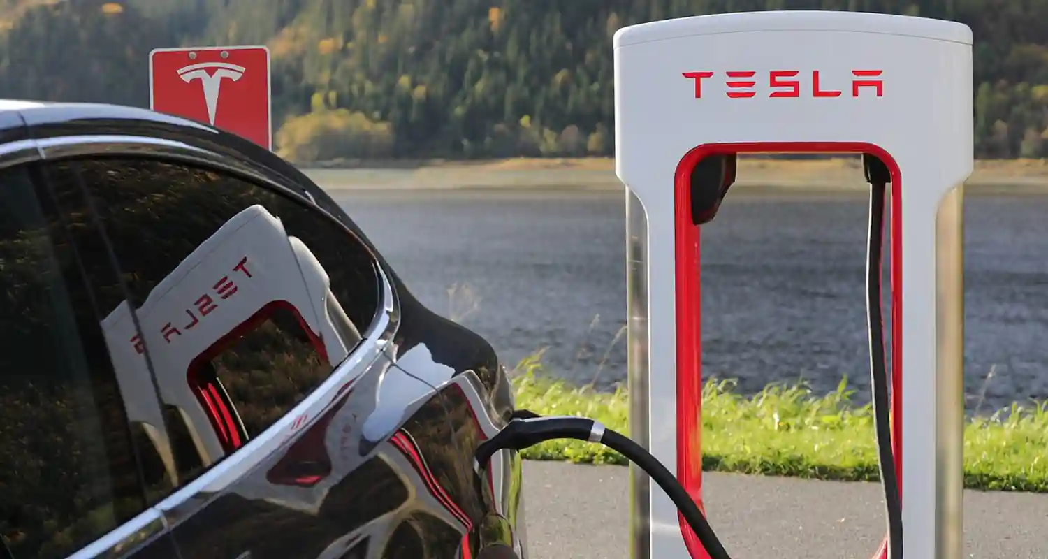 Tesla ha la migliore connettività internet?