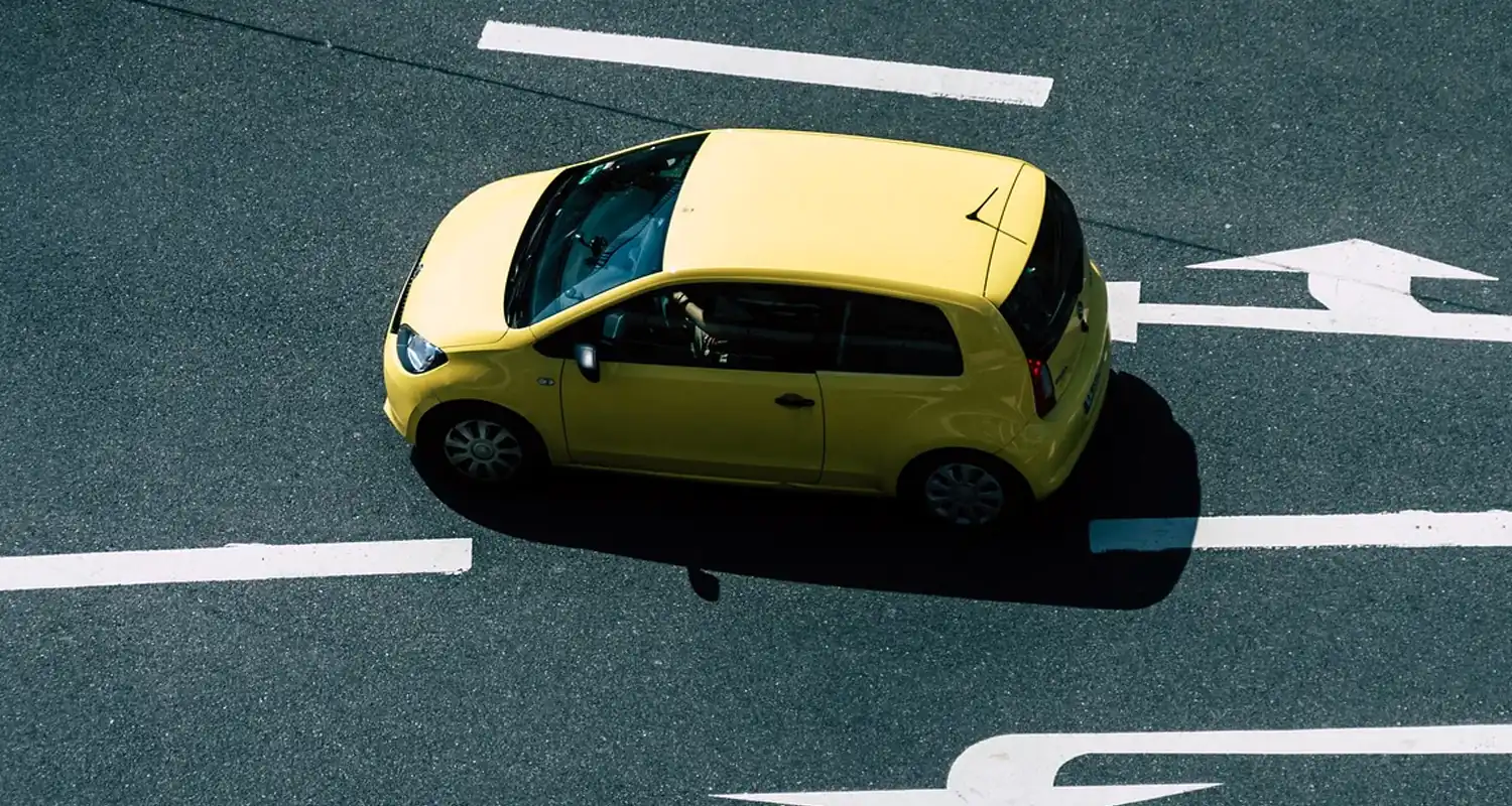 Cosa si intende per controllo automatico adattivo della velocita