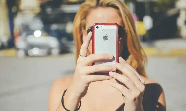 iPhone bloccati ecco i modelli che smetteranno di funzionare con i prossimi aggiornamenti