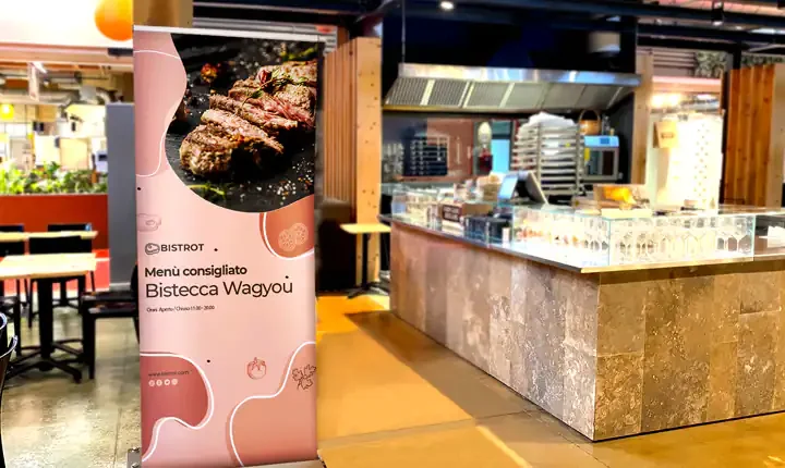 Roll Up pubblicitari visibilità professionale per il tuo brand