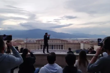 La Ricetta Perfetta per Monetizzare una Diretta Live: Trasforma l’Interazione in Guadagno