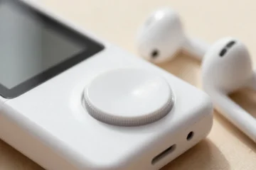 Addio Spotify? Perché migliaia di giovani stanno tornando all’iPod (e non è solo nostalgia)